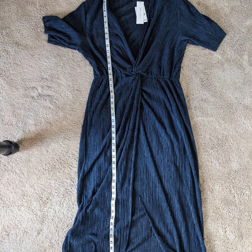 All in Favor navy dress - size M - NWT - Picture 6 of 6
